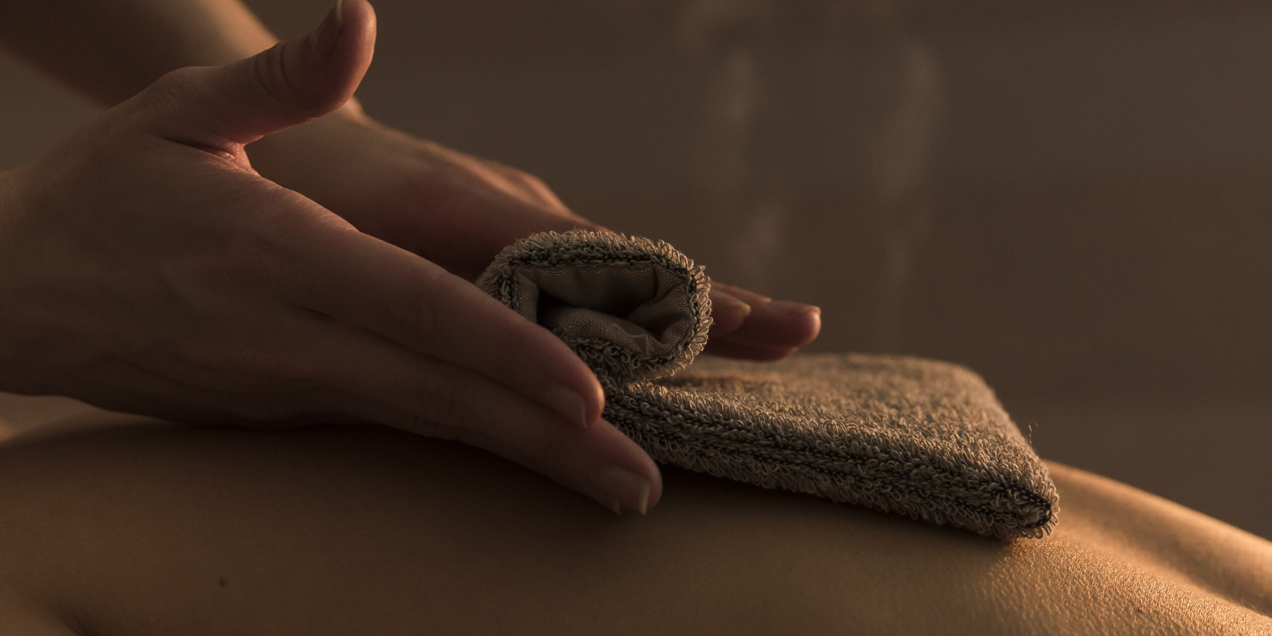 masaje relajante en Valencia-toalla